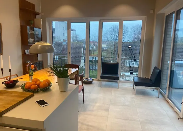 2508 - Strandwiese 15 *